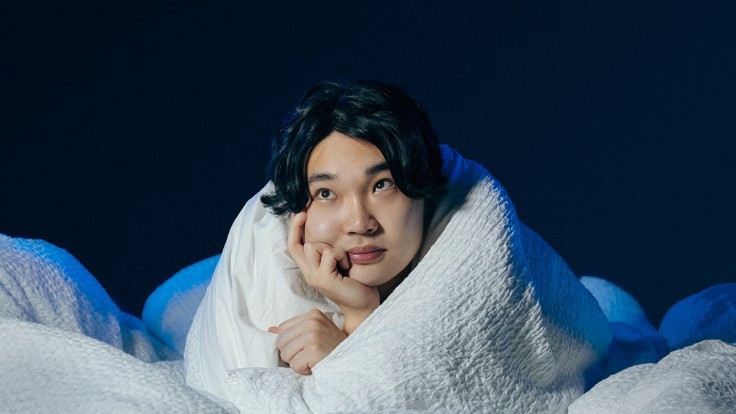 Li Jin Hao: Falling From a Moon